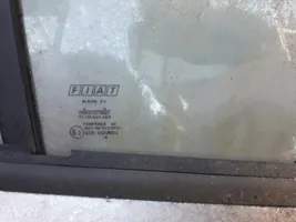 Fiat Marea aizmugurējo durvju stikls 