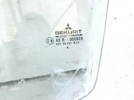 Mitsubishi Carisma Pagrindinis priekinių durų stiklas (keturdurio) 