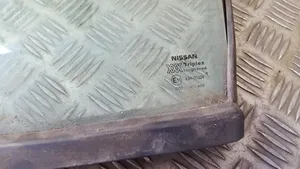 Nissan Primera Szyba karoseryjna drzwi tylnych 