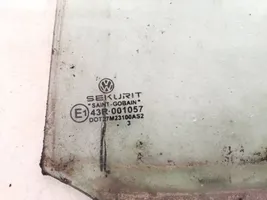 Volkswagen Touran I Ventanilla de ventilación de la puerta trasera 
