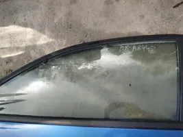 Mazda 323 priekšējo durvju stikls (četrdurvju mašīnai) 