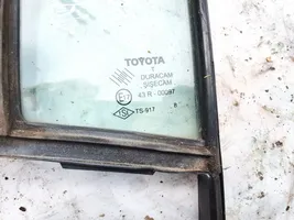 Toyota Yaris Ventanilla de ventilación de la puerta delantera cuatro puertas 