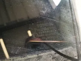 Toyota Avensis T220 Vetro del finestrino della portiera posteriore 