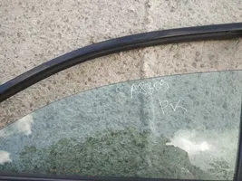 Toyota Avensis T220 Front door window glass four-door 