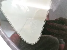 Toyota RAV 4 (XA30) Takasivuikkuna/-lasi 
