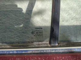 Toyota Avensis T250 Szyba drzwi tylnych 