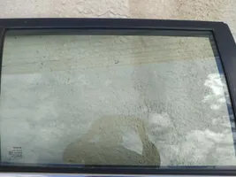Toyota Avensis T250 Vetro del finestrino della portiera posteriore 