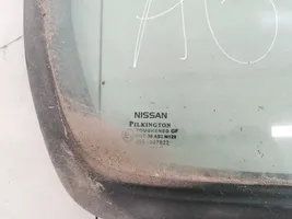 Nissan Almera N16 Szyba karoseryjna drzwi tylnych 