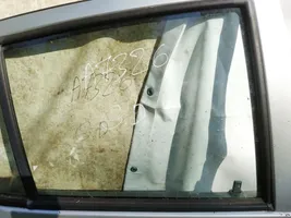 Toyota Yaris Vitre de fenêtre porte arrière 