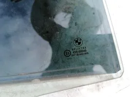 BMW 5 E39 aizmugurējo durvju stikls 
