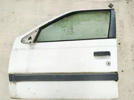 Peugeot 405 Tür vorne baltos
