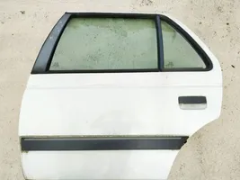 Peugeot 405 Porte arrière baltos