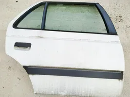 Peugeot 405 Porte arrière baltos