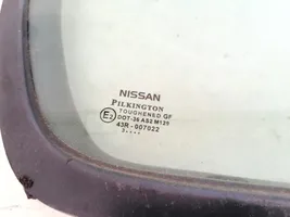 Nissan Almera N16 Mažasis "A" galinių durų stiklas 43r007022