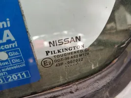 Nissan Almera N16 Ventanilla de ventilación de la puerta trasera 