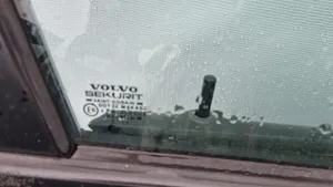 Volvo S40, V40 Pagrindinis priekinių durų stiklas (keturdurio) 