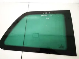 Peugeot 307 Заднее боковое стекло кузова 