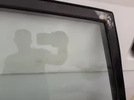 Toyota Avensis Verso aizmugurējo durvju stikls 