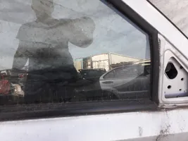 KIA Sorento Основное стекло передних дверей (четырехдверного автомобиля) 