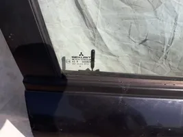 Mitsubishi Carisma Etuoven ikkunalasi, neliovinen malli 