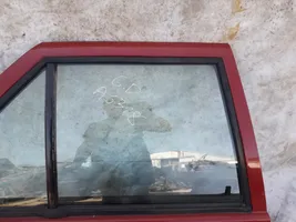 Renault 19 aizmugurējo durvju stikls 