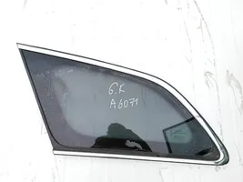 Toyota Avensis T270 Fenêtre latérale avant / vitre triangulaire 