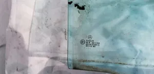 Mercedes-Benz E W210 Vitre de fenêtre porte arrière 