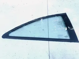Mercedes-Benz C W203 Fenêtre latérale avant / vitre triangulaire 