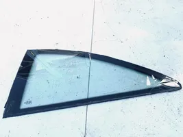 Mercedes-Benz C W203 Fenêtre latérale avant / vitre triangulaire 