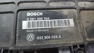 Volkswagen Golf III Moottorin ohjainlaite/moduuli 0261200764