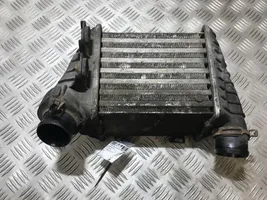 Volkswagen Golf III Chłodnica powietrza doładowującego / Intercooler 