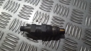 Peugeot 405 Injecteur de carburant kca17s42