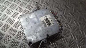 Toyota Avensis T220 Calculateur moteur ECU 8966105311