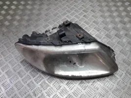 Chrysler Voyager Lampa przednia 04857702ab