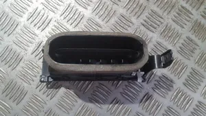 Volvo XC70 Dash center air vent grill 30676293