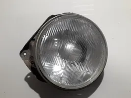 Isuzu Trooper Lampa przednia 02082R20