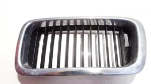 BMW 7 E38 Grille de calandre avant 51138125811