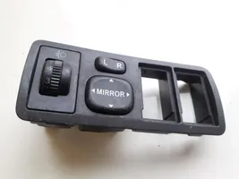 Toyota Avensis T220 Wing mirror switch 183574