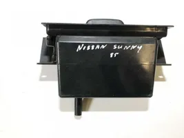 Nissan Sunny Muu sisätilojen osa 6847563c00