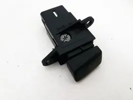 Toyota Camry Botón interruptor de luz de peligro 157019