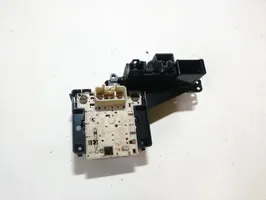 Toyota Yaris Botón interruptor de luz de peligro 758376