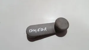 Opel Omega B1 Priekinio lango atidarymo rankenėlė 90247150