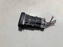 Nissan Almera Interruptor de luz antiniebla 