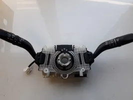 Mazda 6 Interruptor/palanca de limpiador de luz de giro 17d254