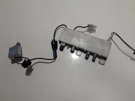 BMW 5 E39 Antenna control unit 65258378090