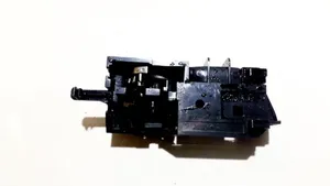 Toyota Prius (XW20) Manecilla interna puerta delantera 6927447020