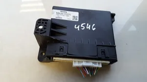 Toyota Avensis T270 Other control units/modules 8865005251