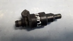 Toyota Corolla E80 Injecteur de carburant 2325016010