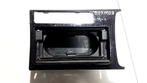 Mazda 6 Porte-gobelet gs8s64433