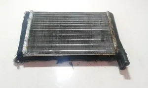 Volkswagen PASSAT B2 Radiateur de chauffage 321819031